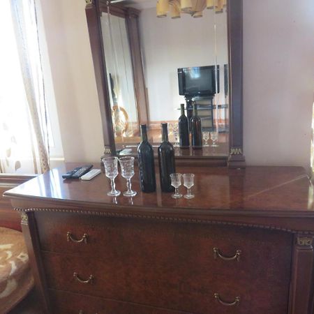 Mini Hotel On Guramishvili 22 Kobuleti ภายนอก รูปภาพ