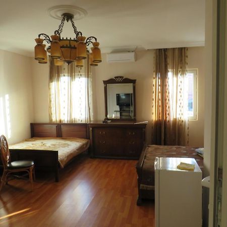 Mini Hotel On Guramishvili 22 Kobuleti ภายนอก รูปภาพ